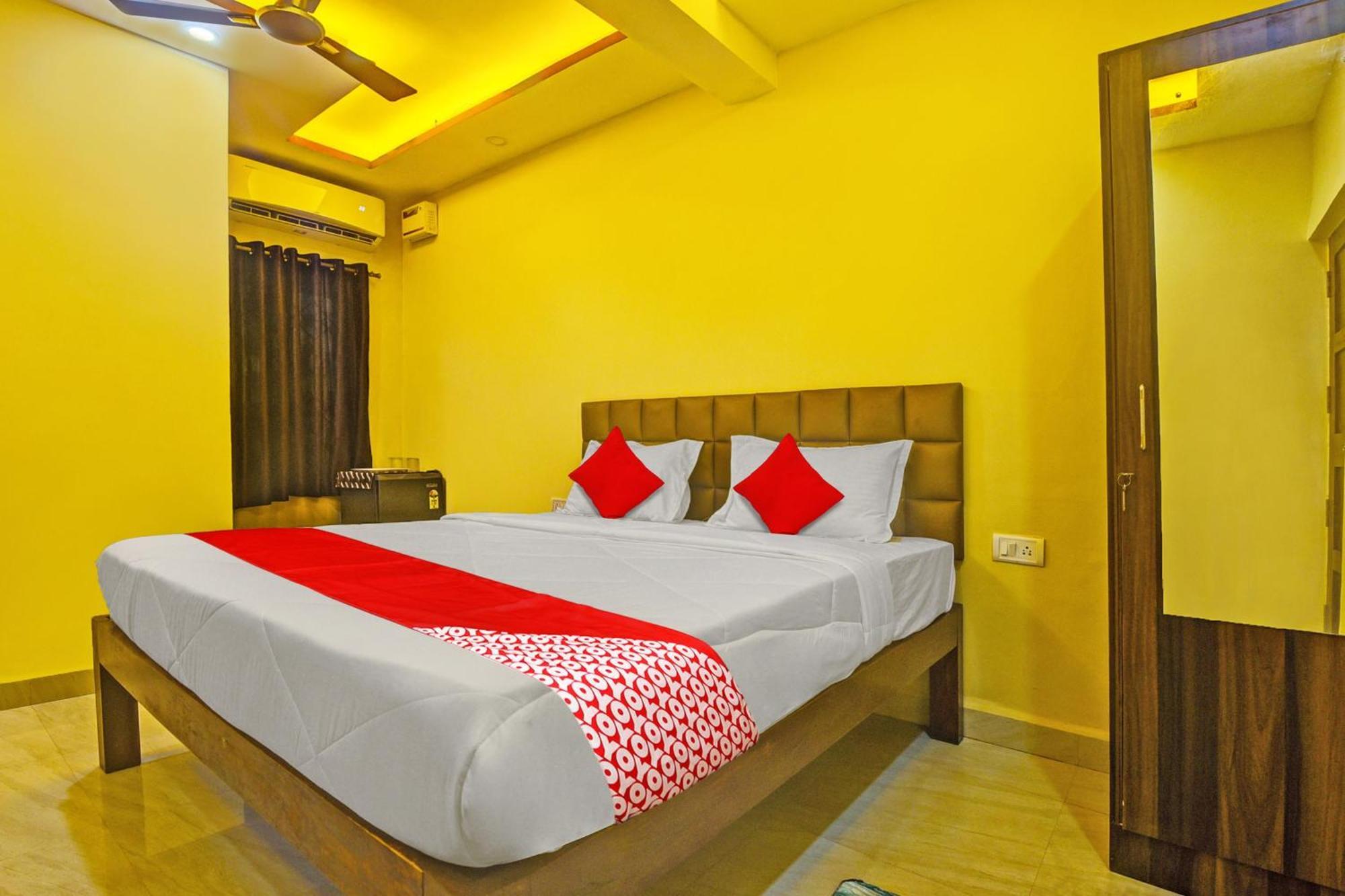 Peppy Guest House Калангут Экстерьер фото
